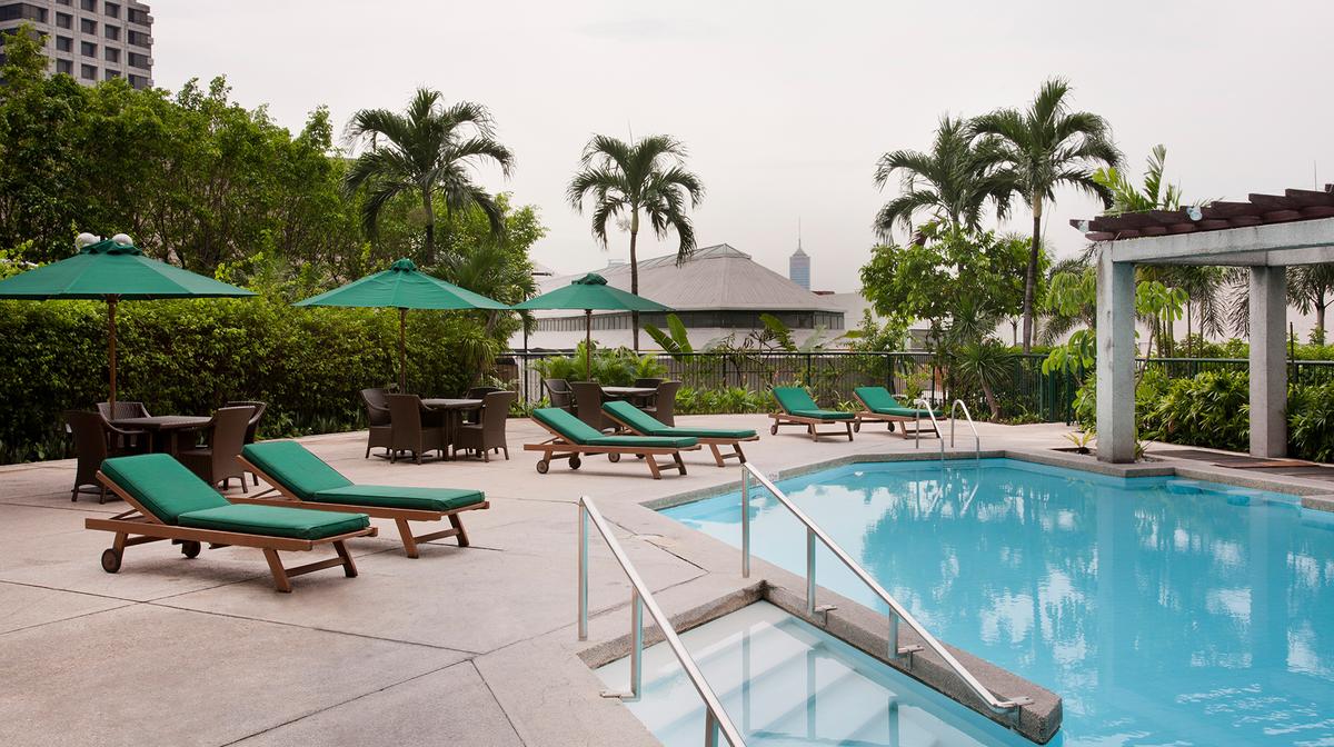 Central Manila Stay in Pasig City with Outdoor Pool