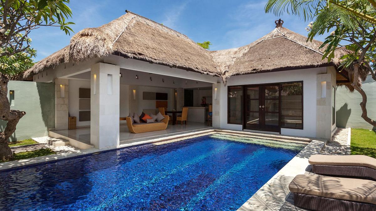 Bali Private Pool Villas in the Heart of Seminyak with Daily Breakfast & Nightly Cocktails