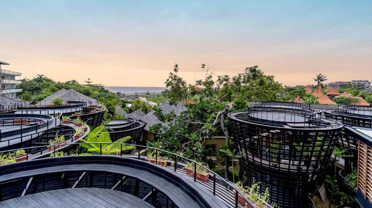 Grand Opening: Canggu Suite Escape with Daily Breakfast, Daily Lunch or Dinner & Nightly Freeflow Cocktail Hour