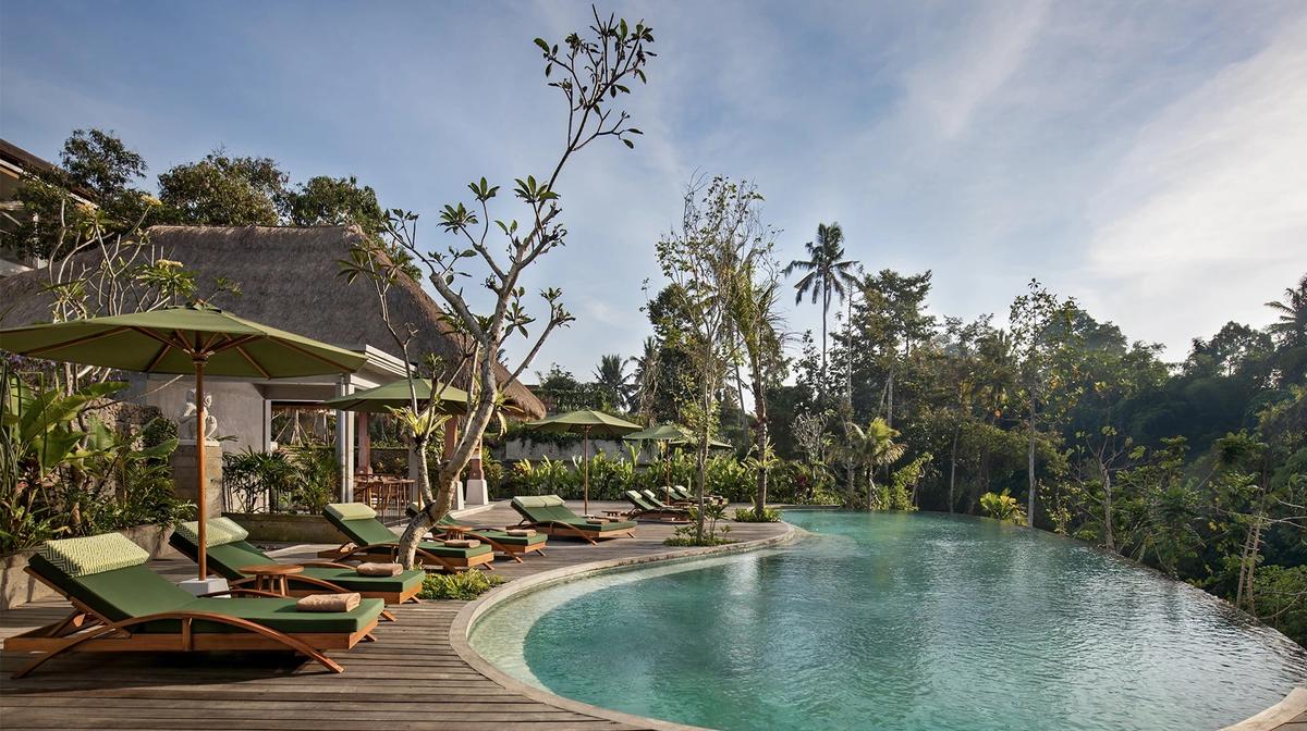 Bali: Private 7-Day Luxe Wellness Retreat Tour with Two-Hour COMO Spa Pampering, Daily Yoga, Holy Springs Bath & Top-Rated Stays