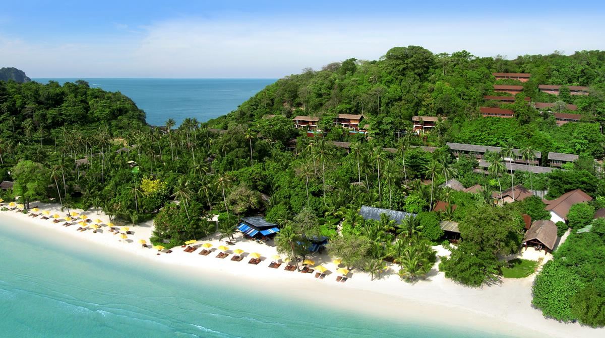 Five-Star Phi Phi Island Hideaway with Daily Breakfast, Daily Lunch or Dinner & Roundtrip Transfers