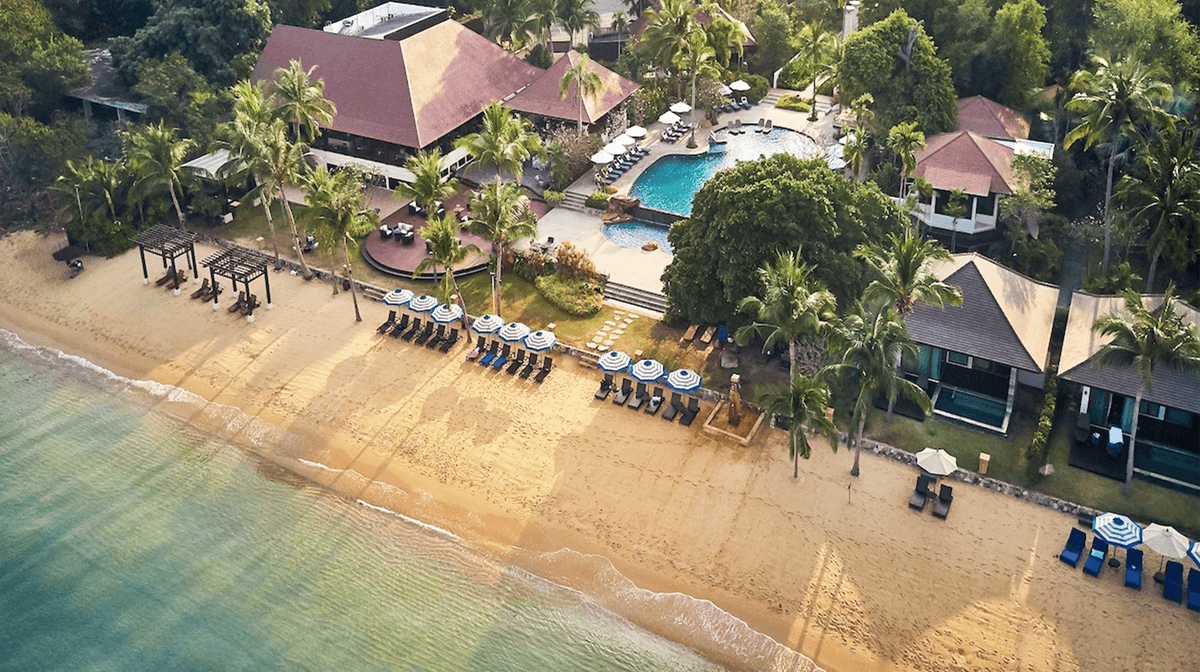 Relaxing Pattaya Beachfront Break with Thai Massages, Daily Breakfast & Cocktails