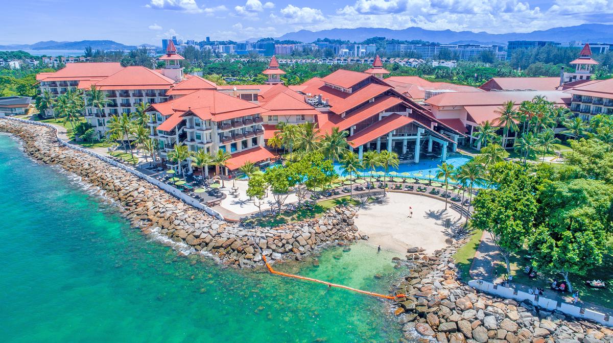 Five-Star Borneo Beachfront Golf Retreat with Daily Breakfast & Roundtrip Airport Transfers