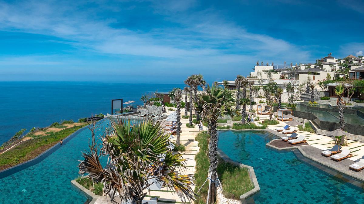 Clifftop Uluwatu Six Senses Paradise with Daily Breakfast, Two-Course Lunch or Dinner & Daily Two Hours Free Flow Drinks
