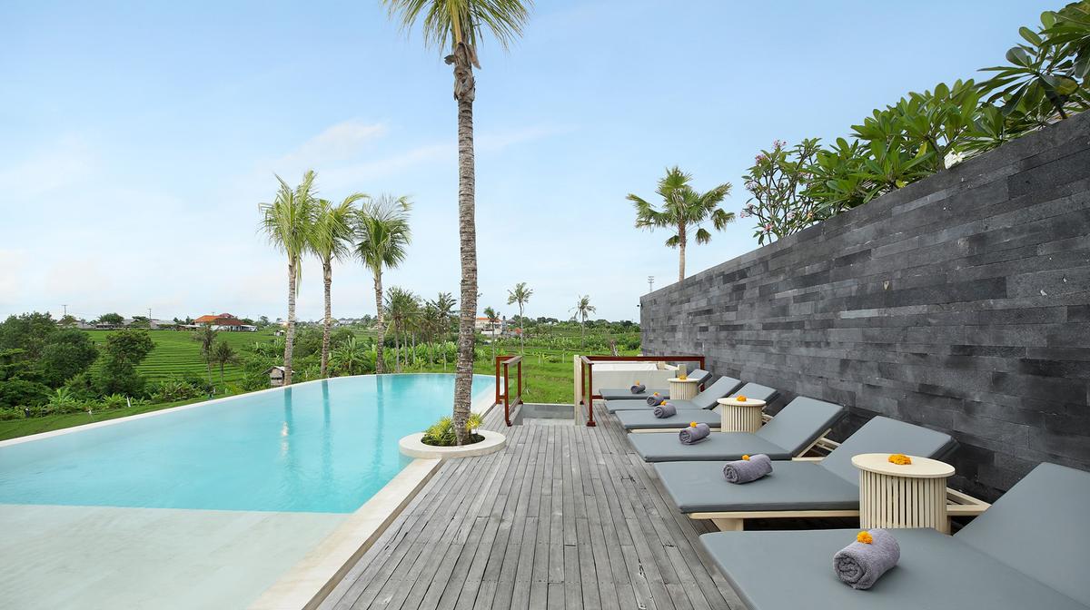 Canguu Five-Star Bali Pool Villa Luxury with Daily Breakfast, Daily Lunch or Dinner & Daily Cocktails