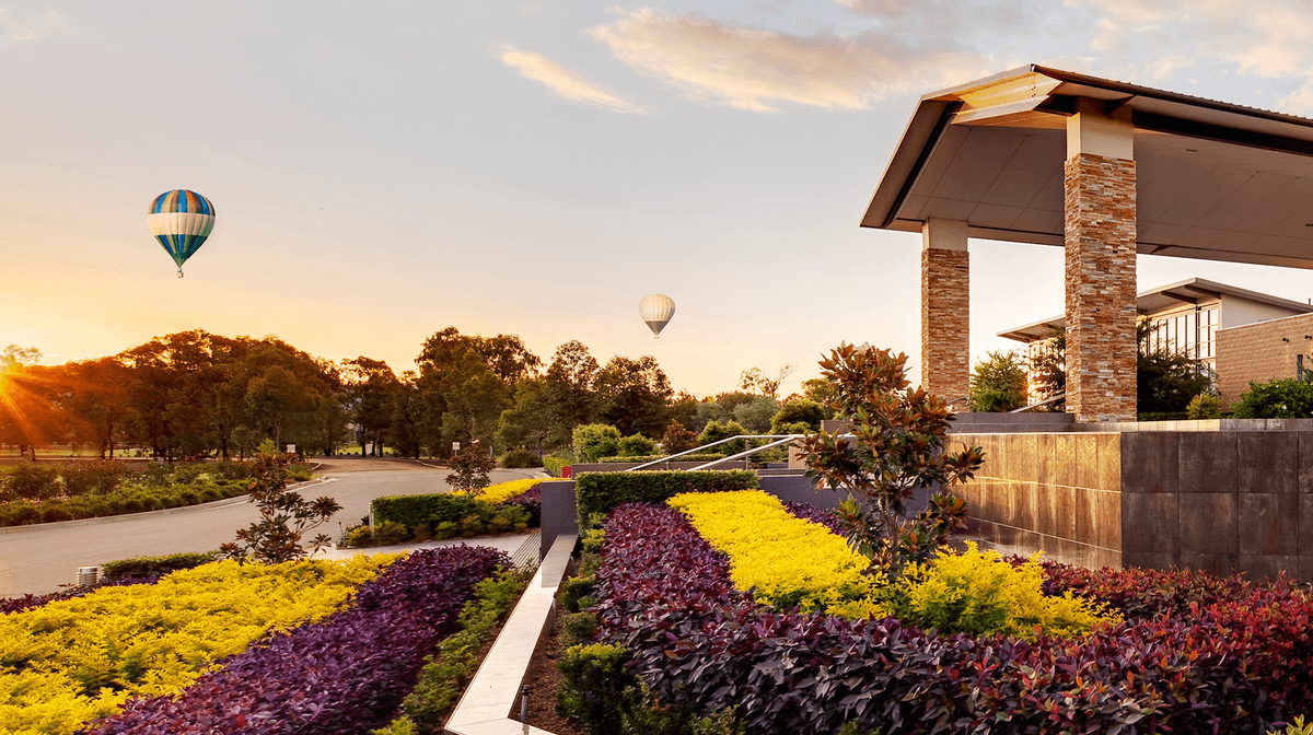 Tranquil Hunter Valley Wine Country Escape with Daily Breakfast & VIP Wine-Tasting Experience 