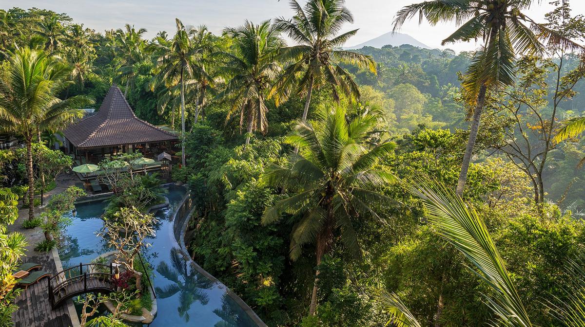 Romantic Ubud Jungle Escape with Daily Breakfast, Nightly Cocktails & Massages