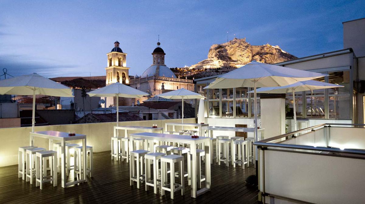 Boutique Alicante Heritage Stay with Rooftop Bar & Panoramic Spa
