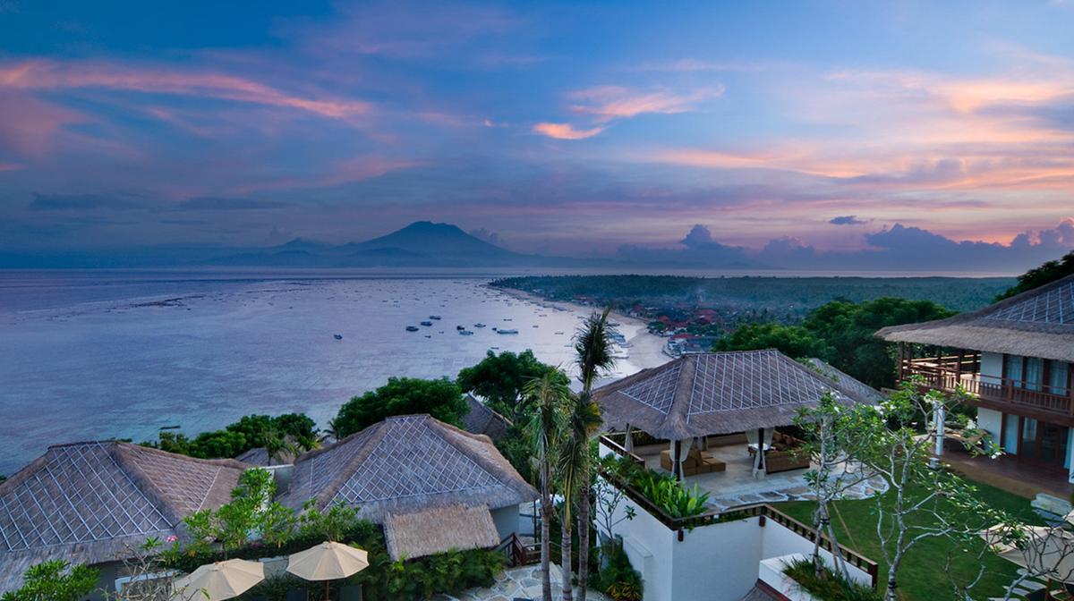 Barefoot Nusa Lembongan Beachfront Oasis with Greek Island-Inspired Villas