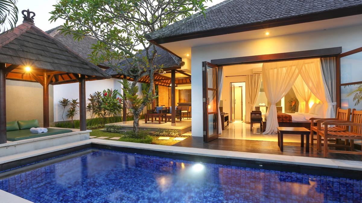 Spacious Umalas One- and Two-Bedroom Pool Villas with Massages, Daily Breakfast & Nightly Cocktails