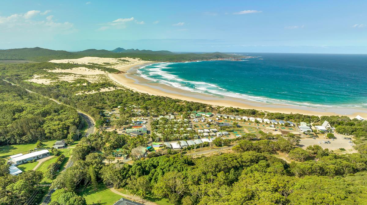 Picturesque Port Stephens Beachfront Oasis with Onsite Swimming Pool, Tennis Courts & Beach Access