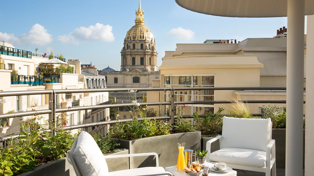 Paris Heritage Art Deco Elegance Minutes from Eiffel Tower with Daily Breakfast