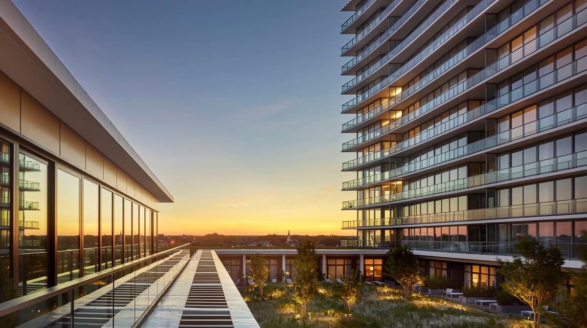 Five-Star New Jersey Beachfront Retreat with Poolside Restaurant & Bar