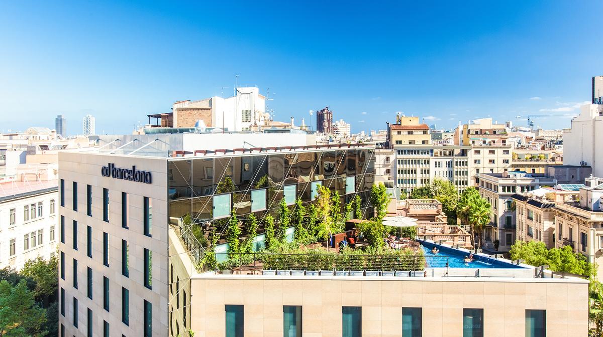 Five-Star Central Barcelona Escape with Rooftop Pool, Daily Breakfast & Dining Discount