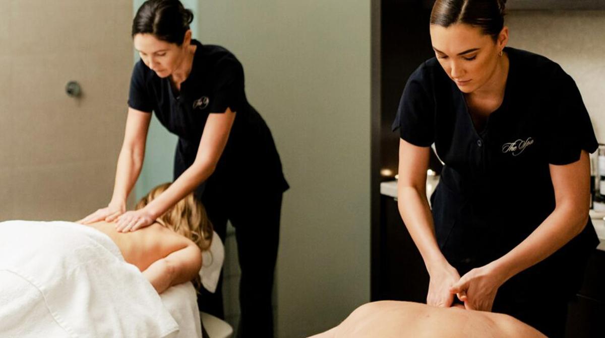 Hunter Valley: 2.5-Hour Luxury Retreat for Two with Hydrolounge Session, Massage, Glass of Sparkling & Chocolates