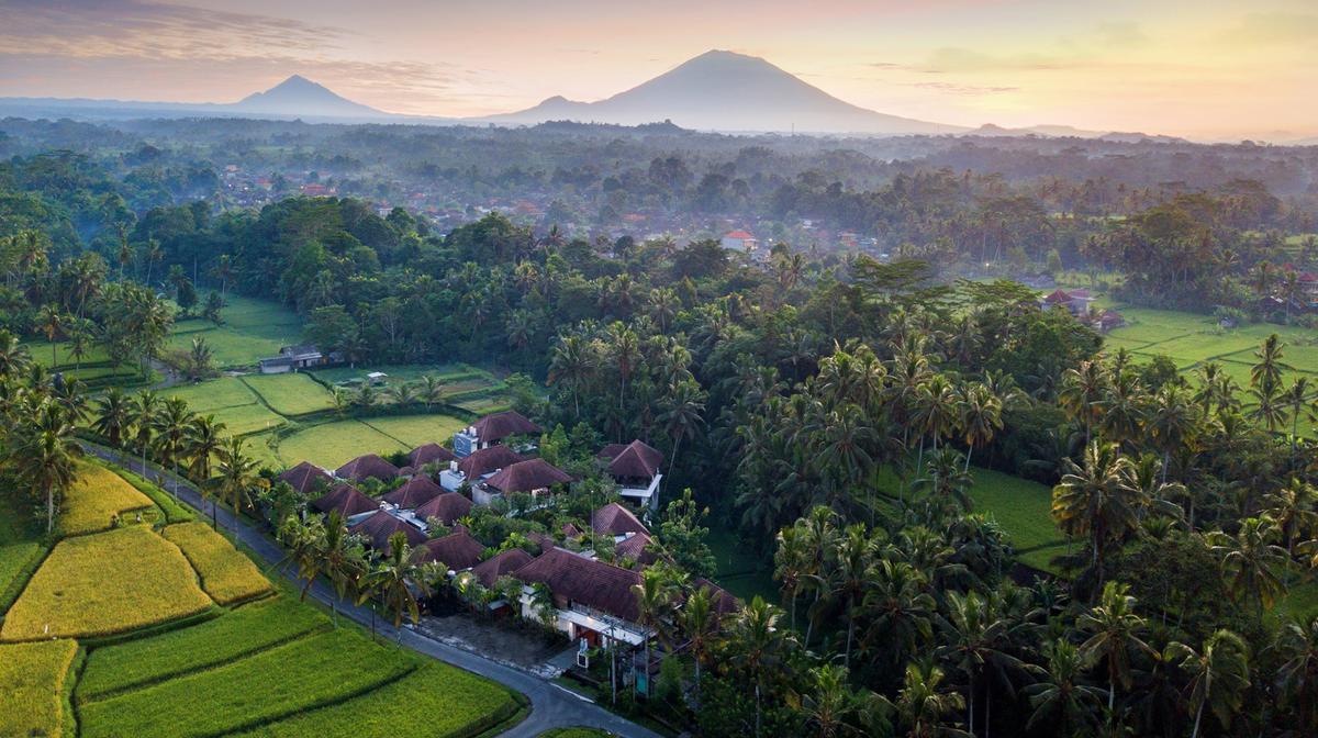 Tranquil Ubud Villa Retreat with Daily Breakfast, Daily Lunch or Dinner & Dine-Around Credit