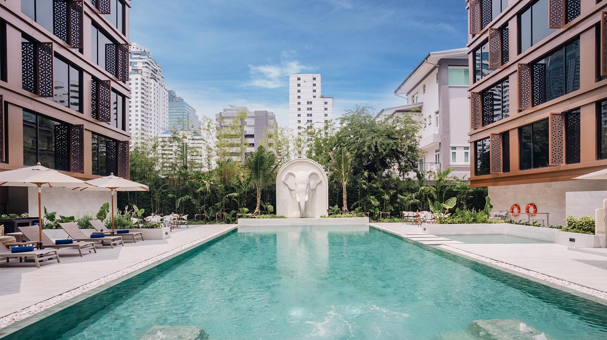 Grand Opening: Serene Bangkok Oasis with Daily Breakfast & Daily Free-Flow Hour