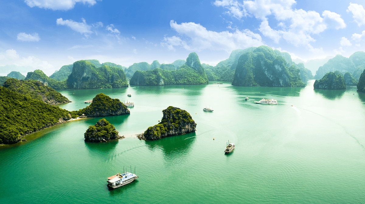 Vietnam Highlights with Ha Long Bay Cruise & Hanoi Street Food Tour