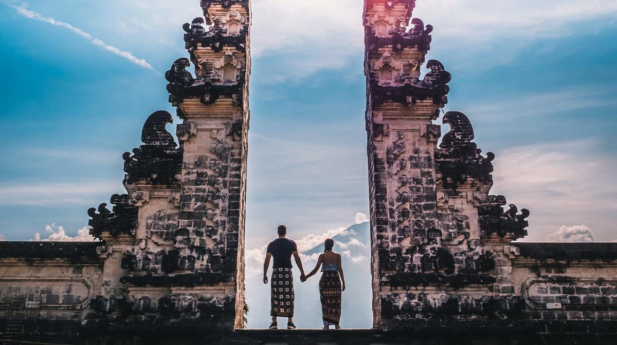 Bali: Full-Day Private Sunrise or Sunset Lempuyang Temple Tour with Tirta Gangga Water Palace & Return Transfers