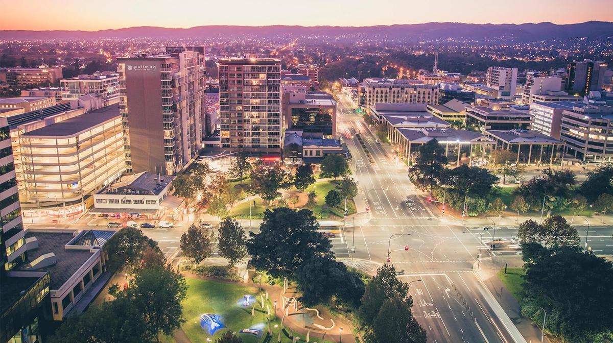 Adelaide Parkside Luxury near Rundle Mall with Daily Breakfast & Complimentary Parking