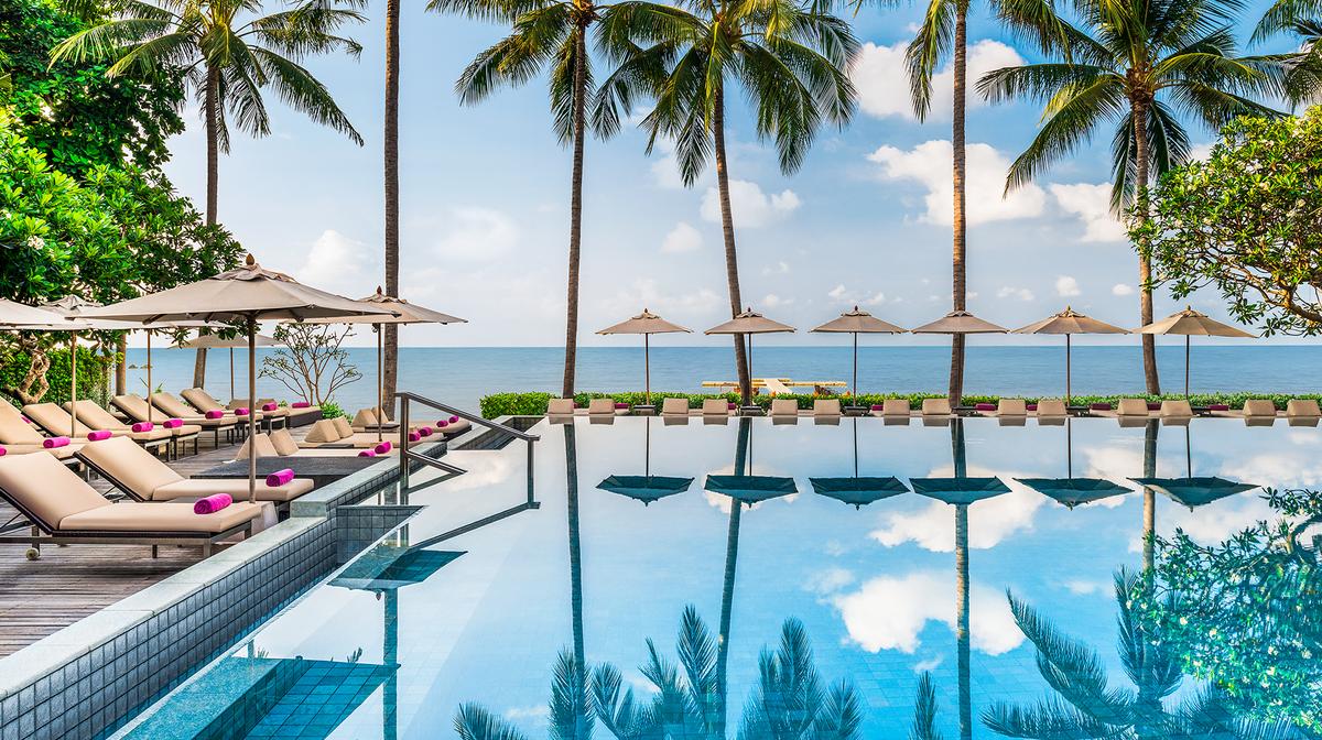 Koh Samui 5-Star Beachfront Paradise with Daily Breakfast, Nightly Dinner & Daily Cocktails