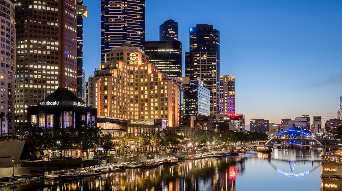 Melbourne Award-Winning Luxury on the Yarra River with Daily Breakfast & Club Lounge Upgrades Available