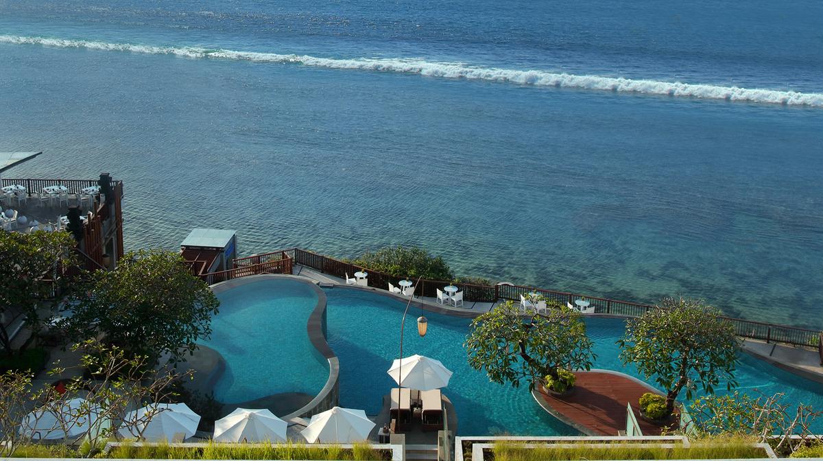 Five-Star Uluwatu Cliffside Luxury with Oceanfront Infinity Pool & Private Beach Elevator Access