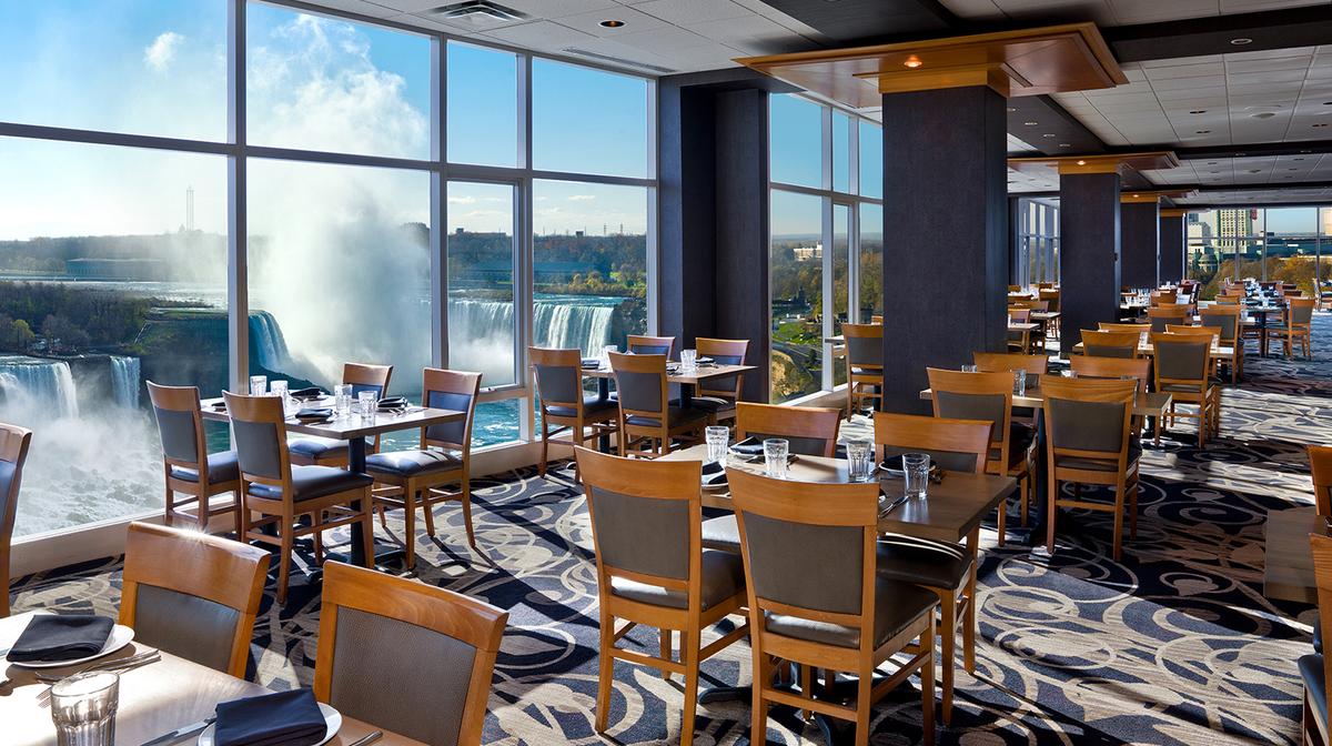 Family-Friendly Niagara Falls Retreat with Falls Views, Indoor Pool & Acclaimed Steakhouse