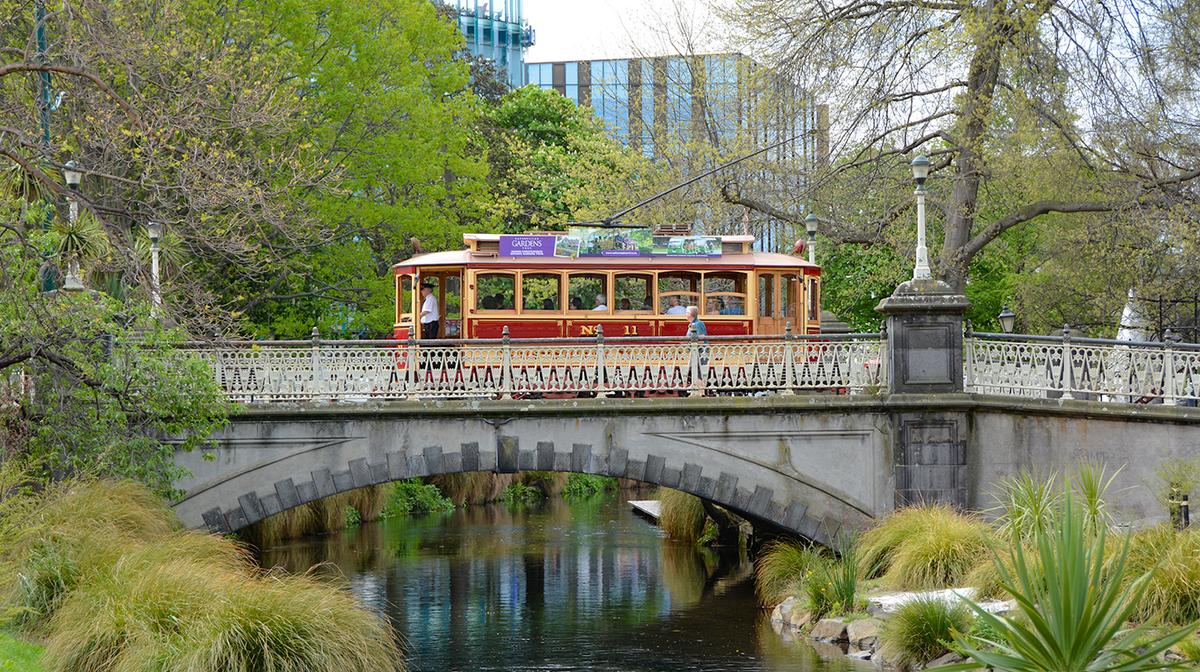 Christchurch: All-Day Christchurch Tram Pass & Return Gondola Trip Combo Ticket