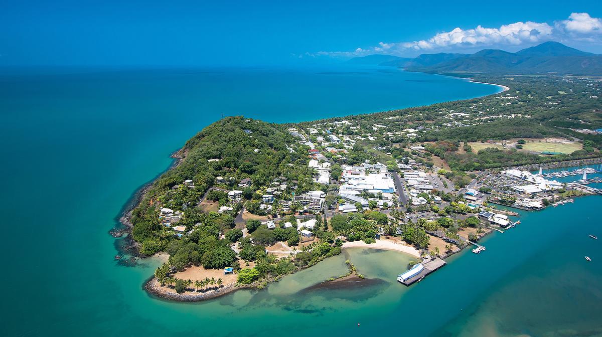 Adults-Only Port Douglas Self-Contained Escape near Four Mile Beach with Lagoon Pool