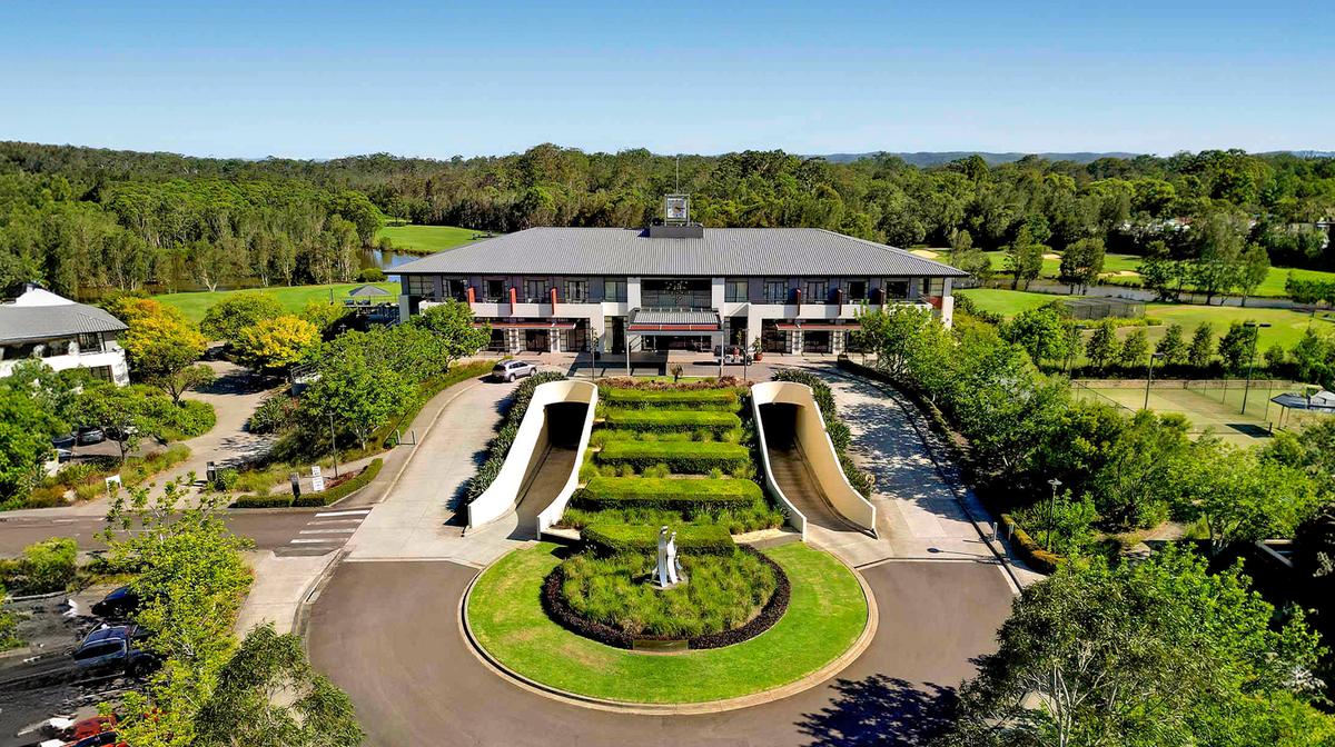 NSW Central Coast Mercure Escape 90 Minutes from Sydney with Championship Golf Course & Daily Breakfast