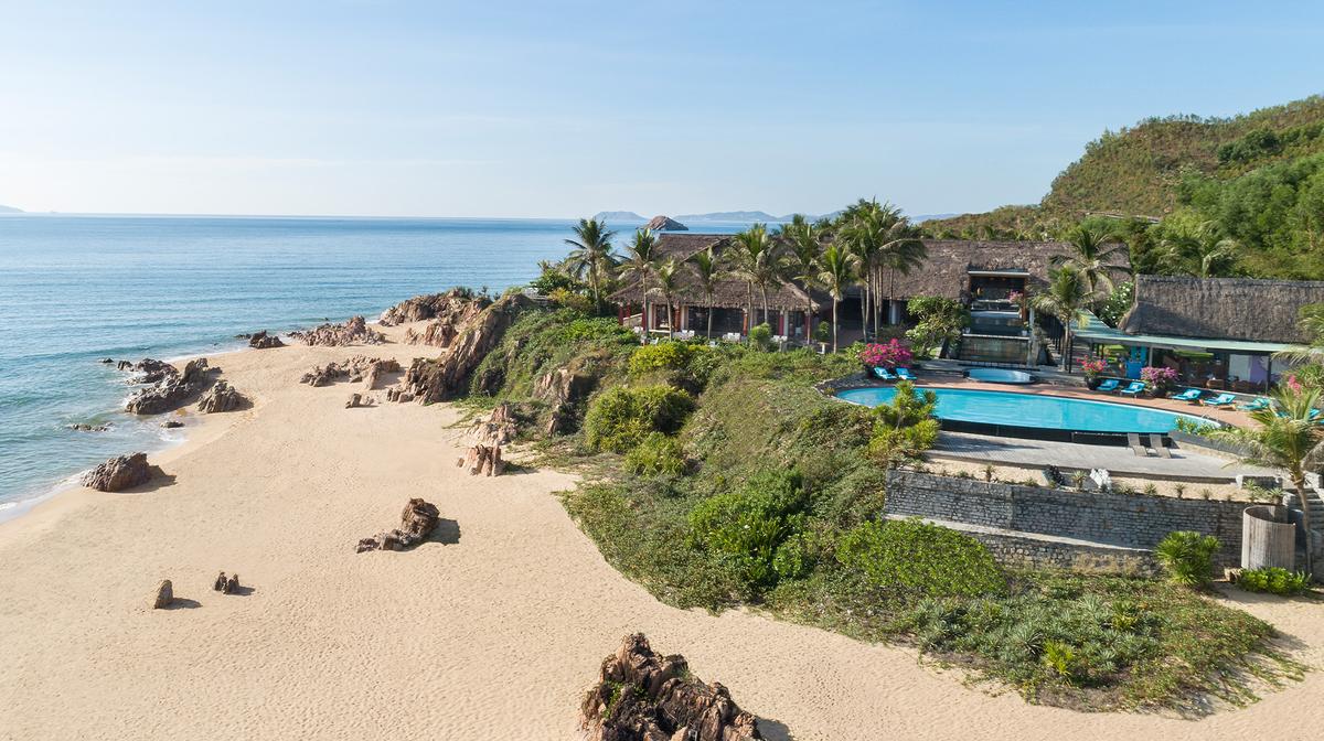 Boutique Quy Nhon Private Beach Indulgence with Cliff-Top Restaurant