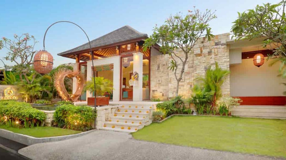 Seminyak Luxury Villa Stay Minutes from Double Six Beach