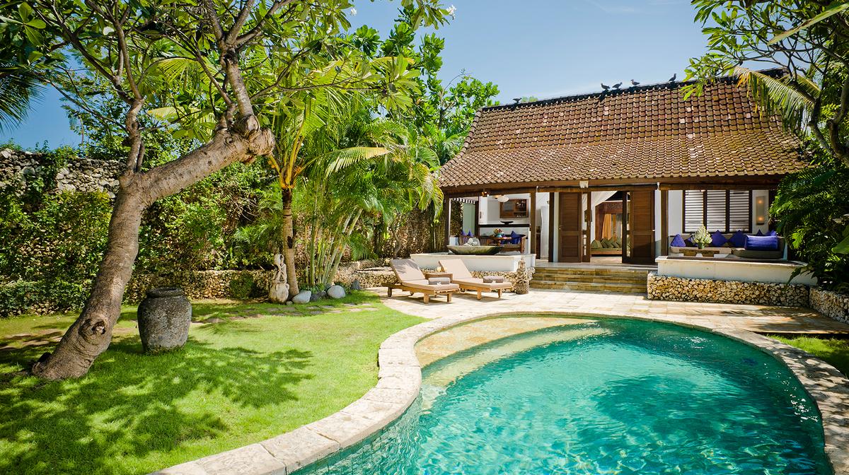 Spacious Seminyak Pool Villas with Daily Breakfast, Nightly Cocktails & One Child Stays Free