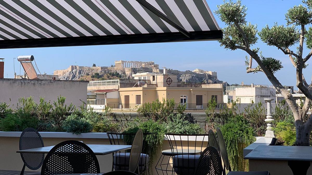 Stylish Athens Escape with Impressive Acropolis Views, Daily Breakfast & Rooftop Bar Wine