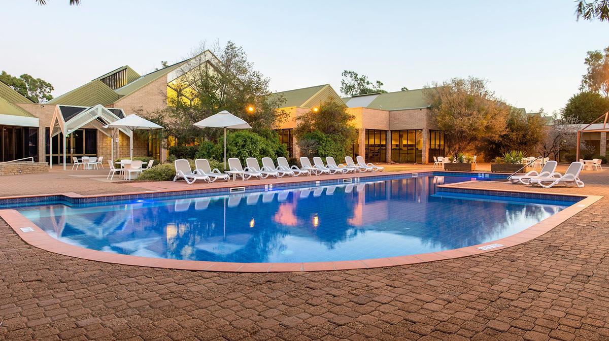 Alice Springs Eco-Friendly DoubleTree by Hilton Escape with Daily Breakfast & Heated Outdoor Pool