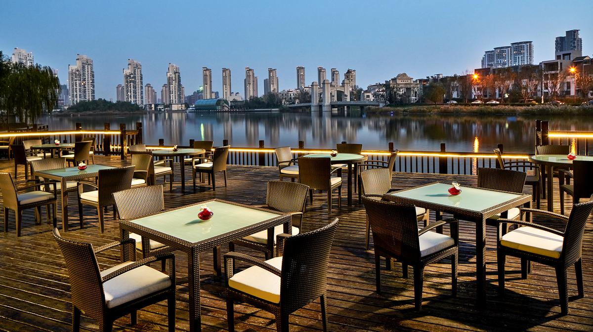 China Lakefront Urban Escape with Four Exceptional Restaurants