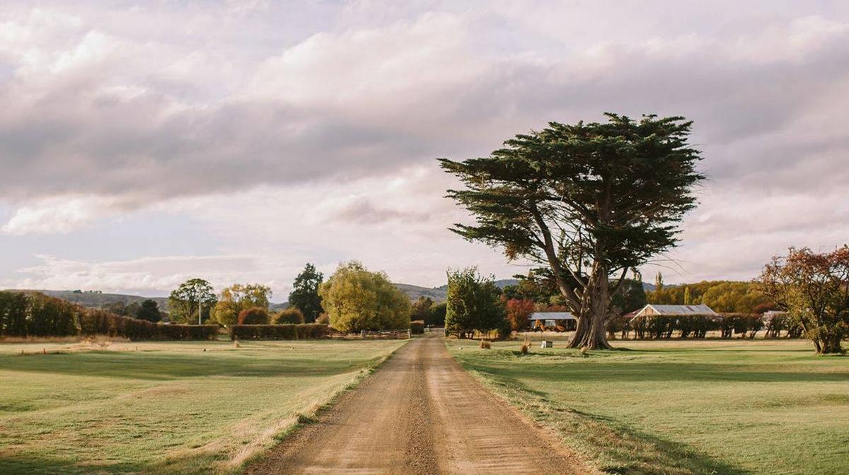 Heritage Tasmania Countryside Retreat an Hour from Hobart with Daily Breakfast & Welcome Drink