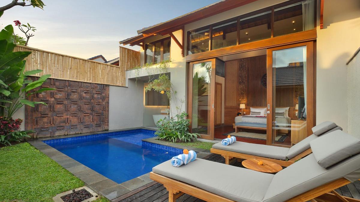 Canggu Self-Contained Pool Villas with Daily Breakfast, Three Lunches or Dinners & Nightly Cocktails