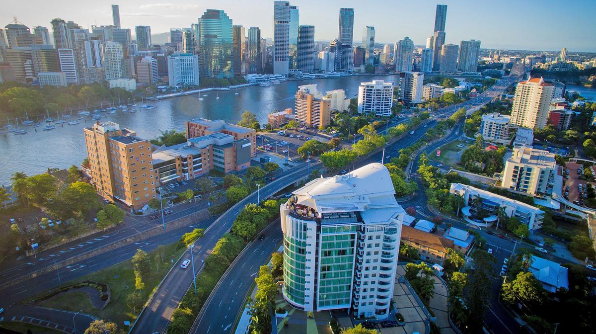 Contemporary Sky-High Brisbane Escape with Cocktails & Daily Breakfast 