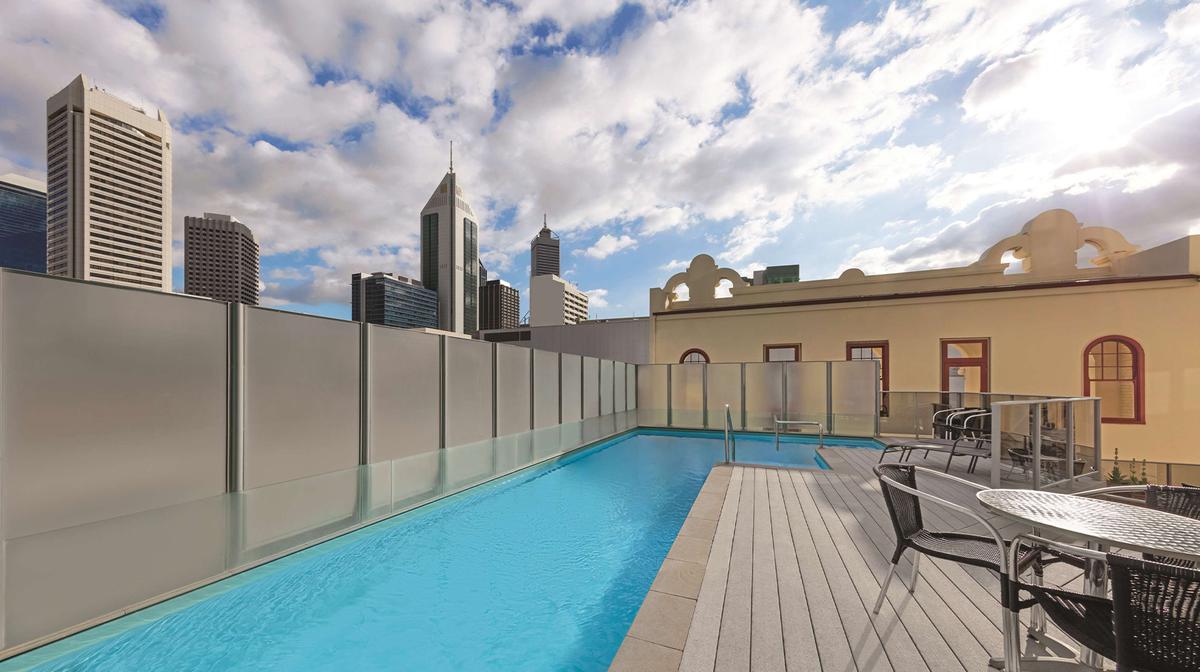 Stylish Perth CBD Adina Stay with Outdoor Pool