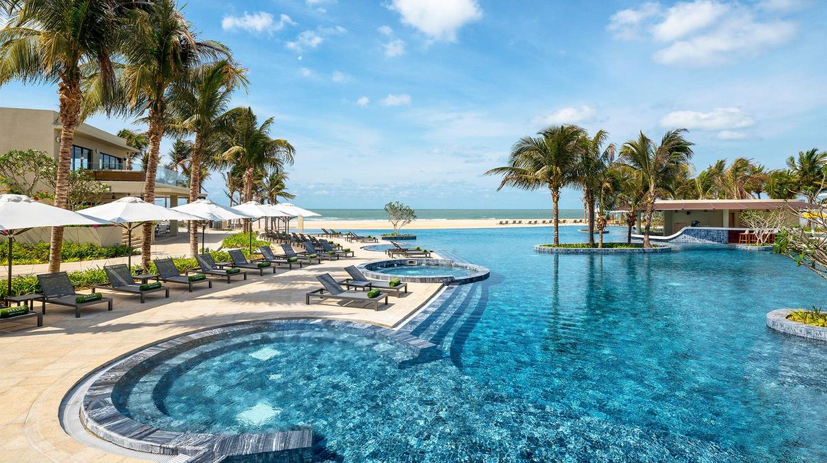 Beachfront Vietnam Meli Luxury with All-Inclusive Dining, Free-Flow Drinks & Massages