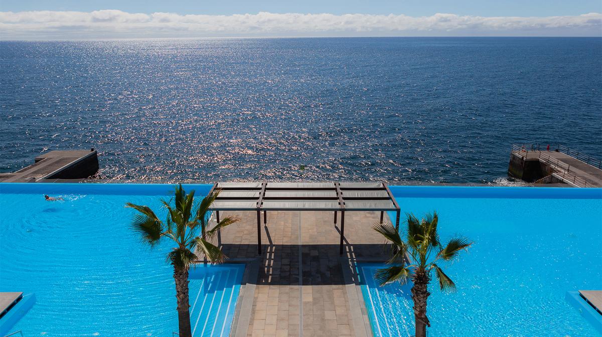 Oceanfront Madeira Bliss with Onsite Wellness Spa, Three Saltwater Pools, Six Restaurants & Bars 