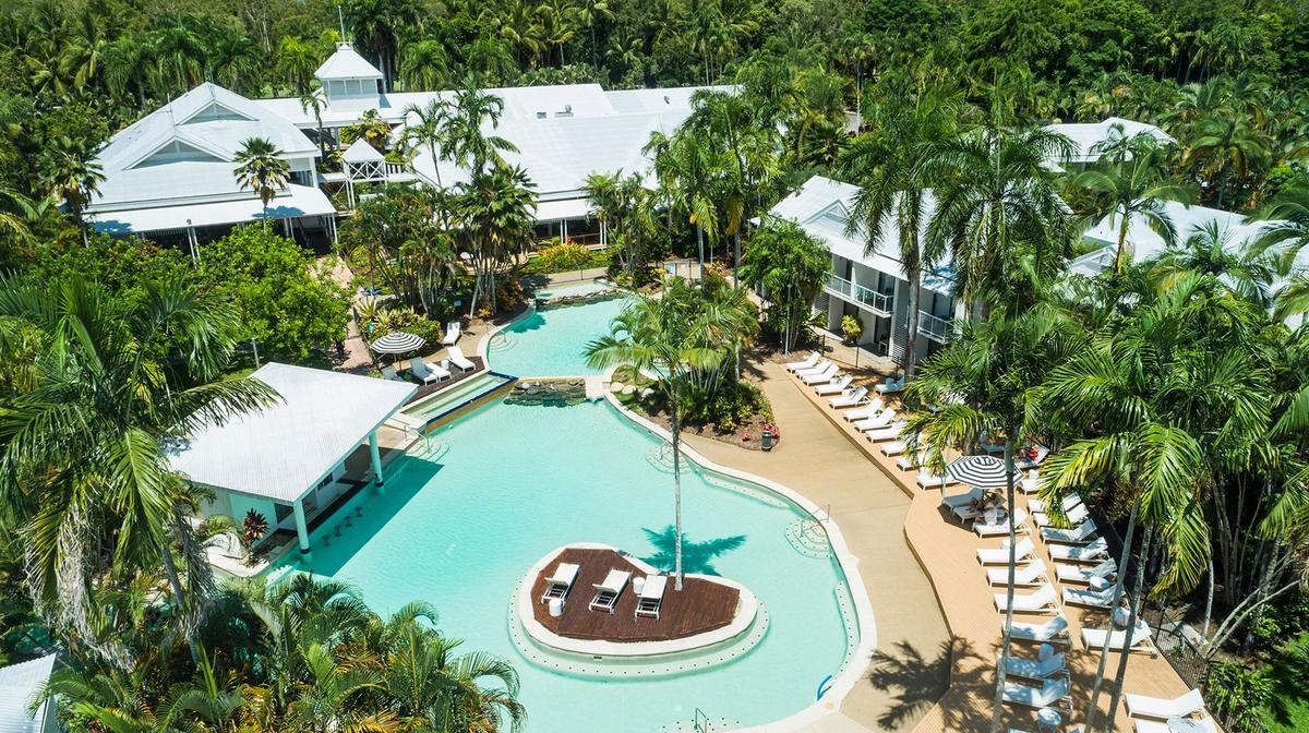 Tropical Port Douglas Escape near Four Mile Beach with Daily Breakfast & Reef Cruise Upgrades Available 