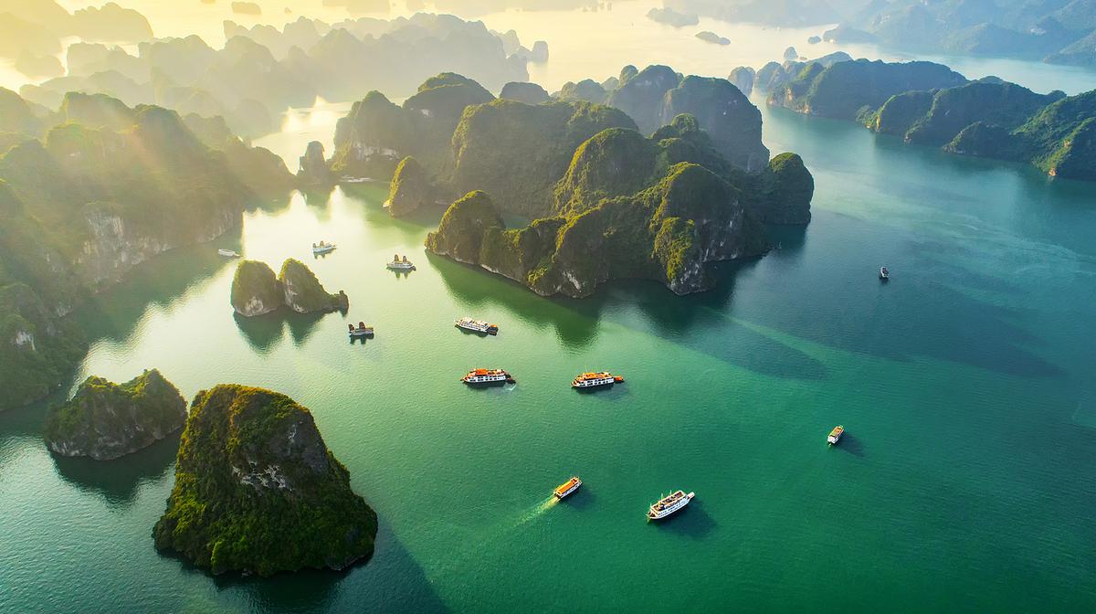 Vietnam Highlights Tour with Ha Long Bay Cruise, Hoi An Old Town Visit & Mekong Delta Sampan Tour