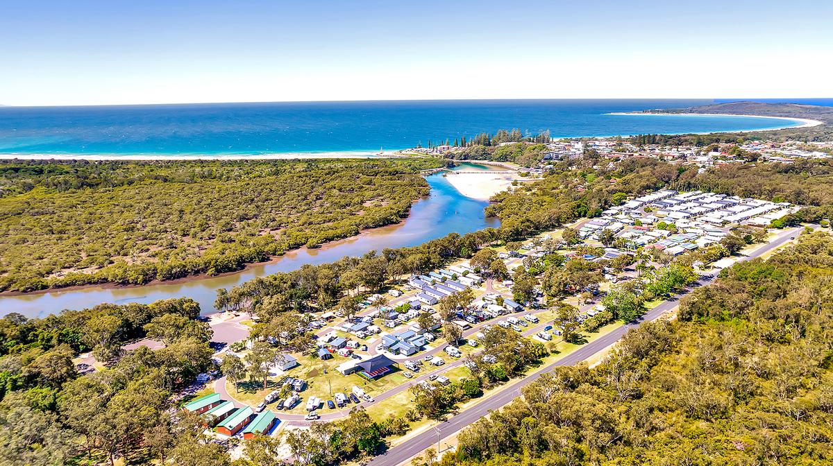 Family-Friendly NSW Waterfront Villas One Hour from Port Macquarie