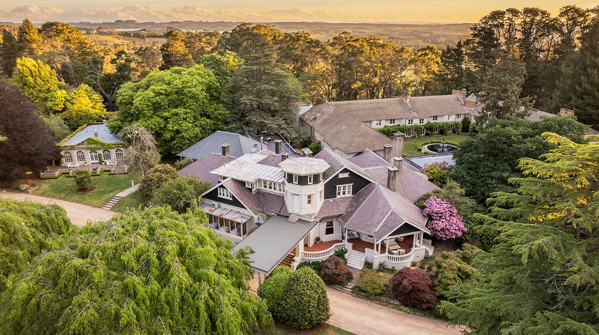 NSW Southern Highlands Country Estate Luxury with Daily Breakfast & High Tea Experience