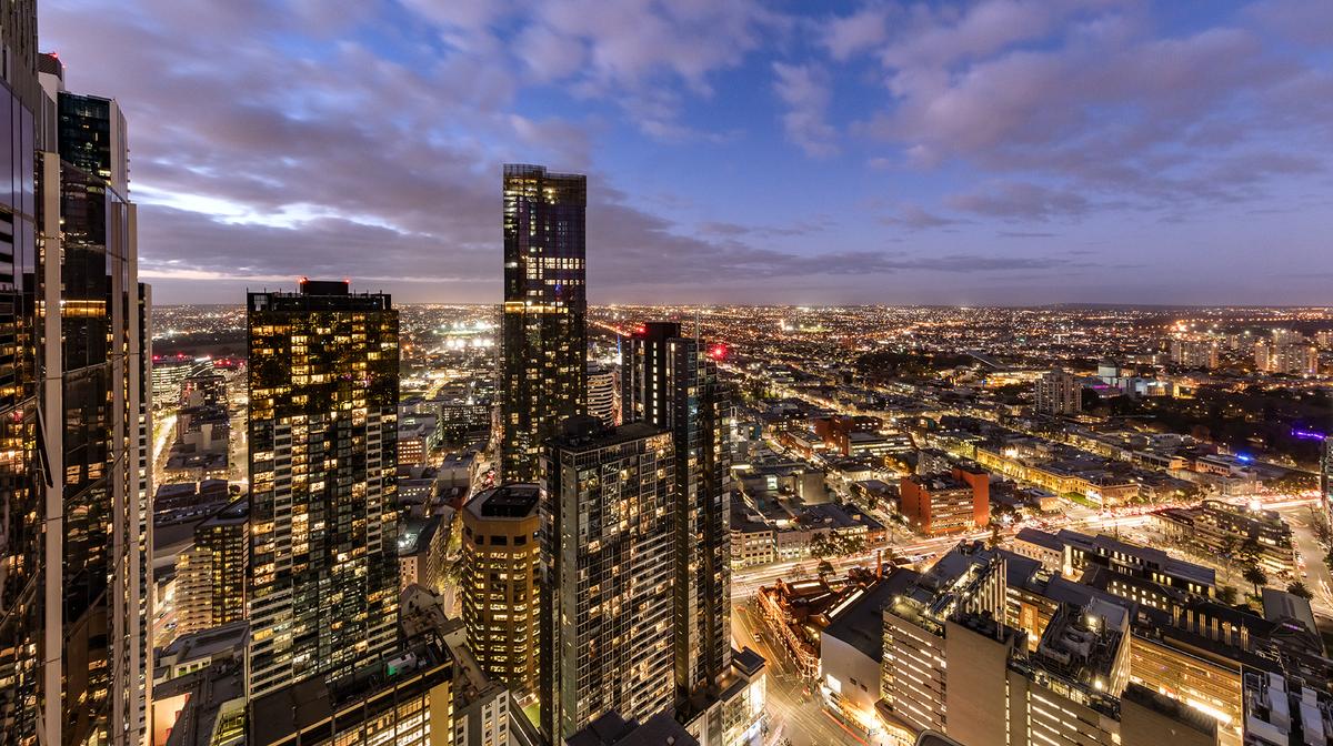 Melbourne Sky-High Self-Contained Suite Escape in the Heart of the CBD