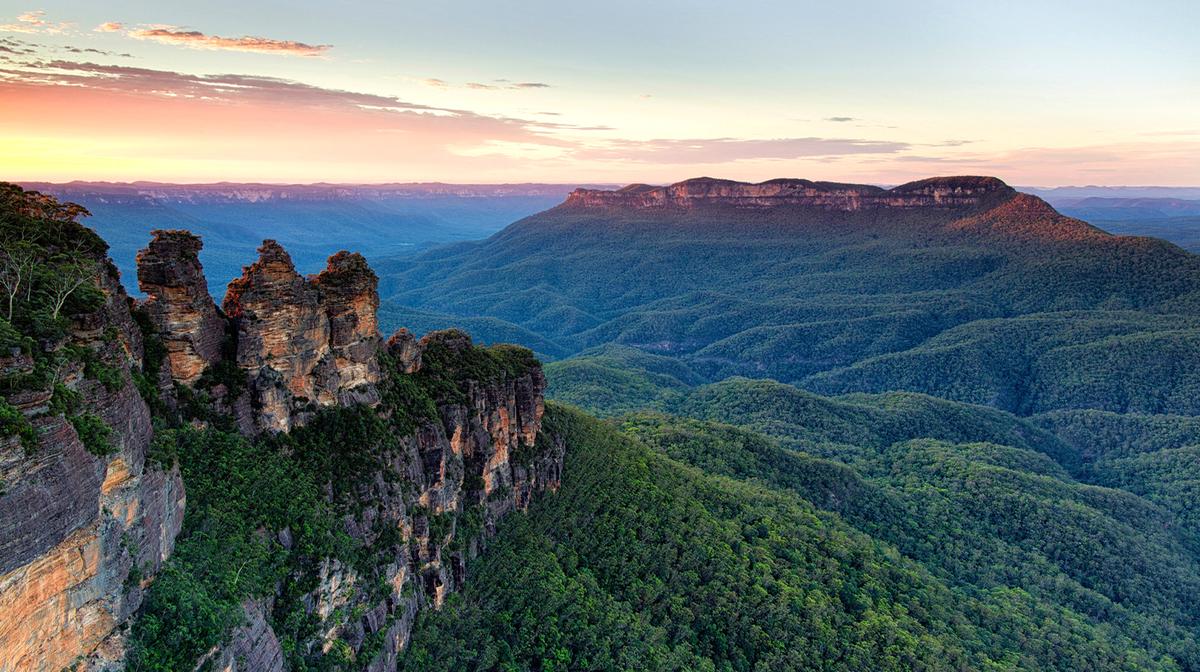 Sydney: Full-Day Blue Mountain Tour with Return Transfers & Sydney Zoo Visit