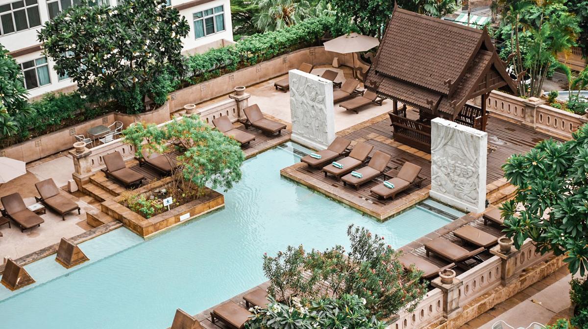 Lush Bangkok Retreat with Lagoon-Style Pool, Daily Breakfast & THB500 Food & Drinks Credit